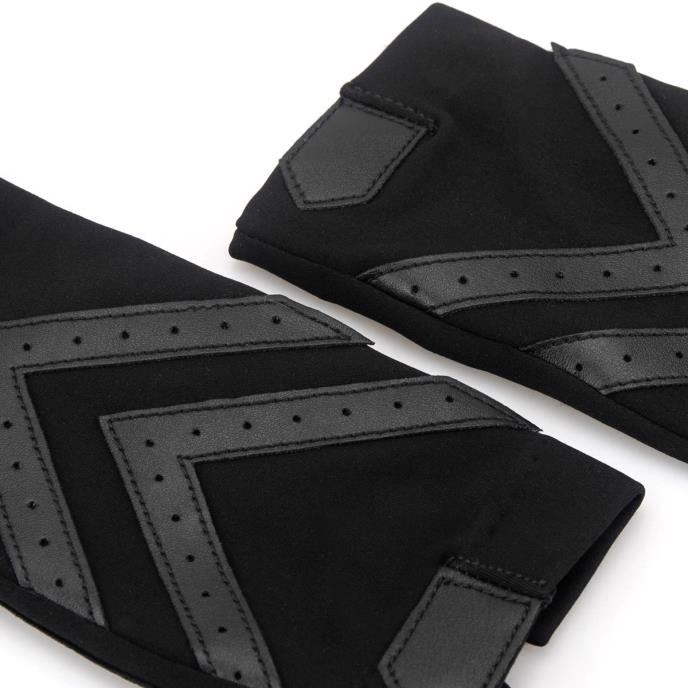Isotoner® Ladies Original Stretch Glove with Smartouch™ Black Extra Image 4
